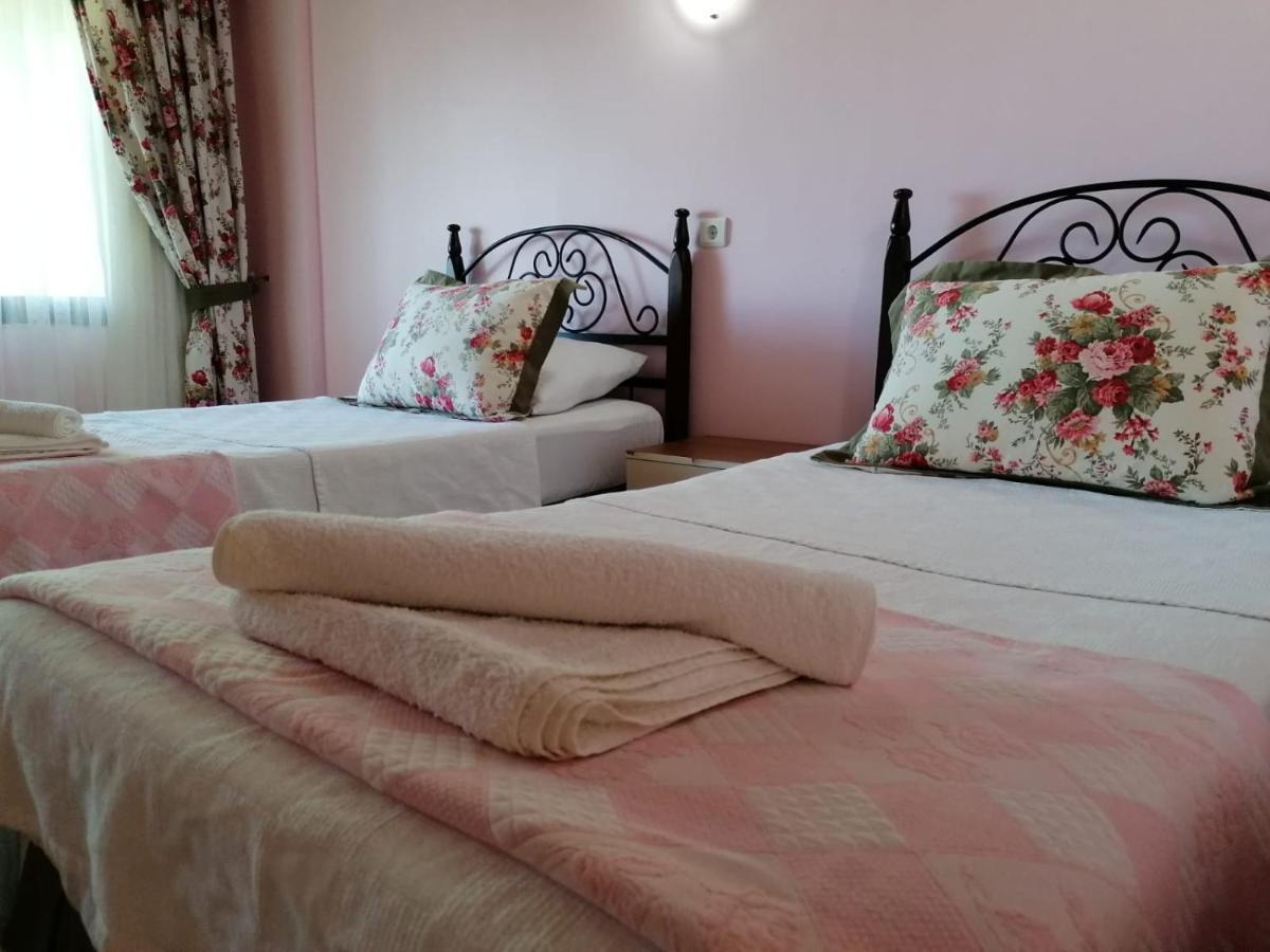 Maviev Otel Cesme Bagian luar foto