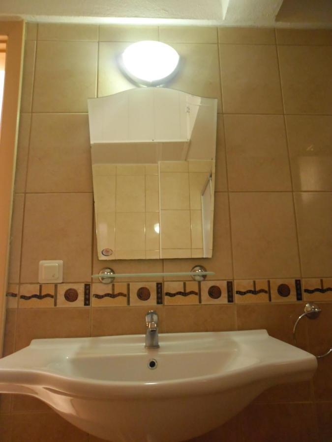 Maviev Otel Cesme Ruang foto