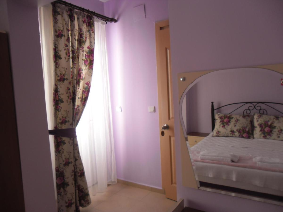 Maviev Otel Cesme Ruang foto