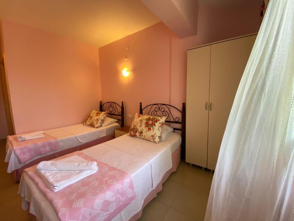 Maviev Otel Cesme Bagian luar foto