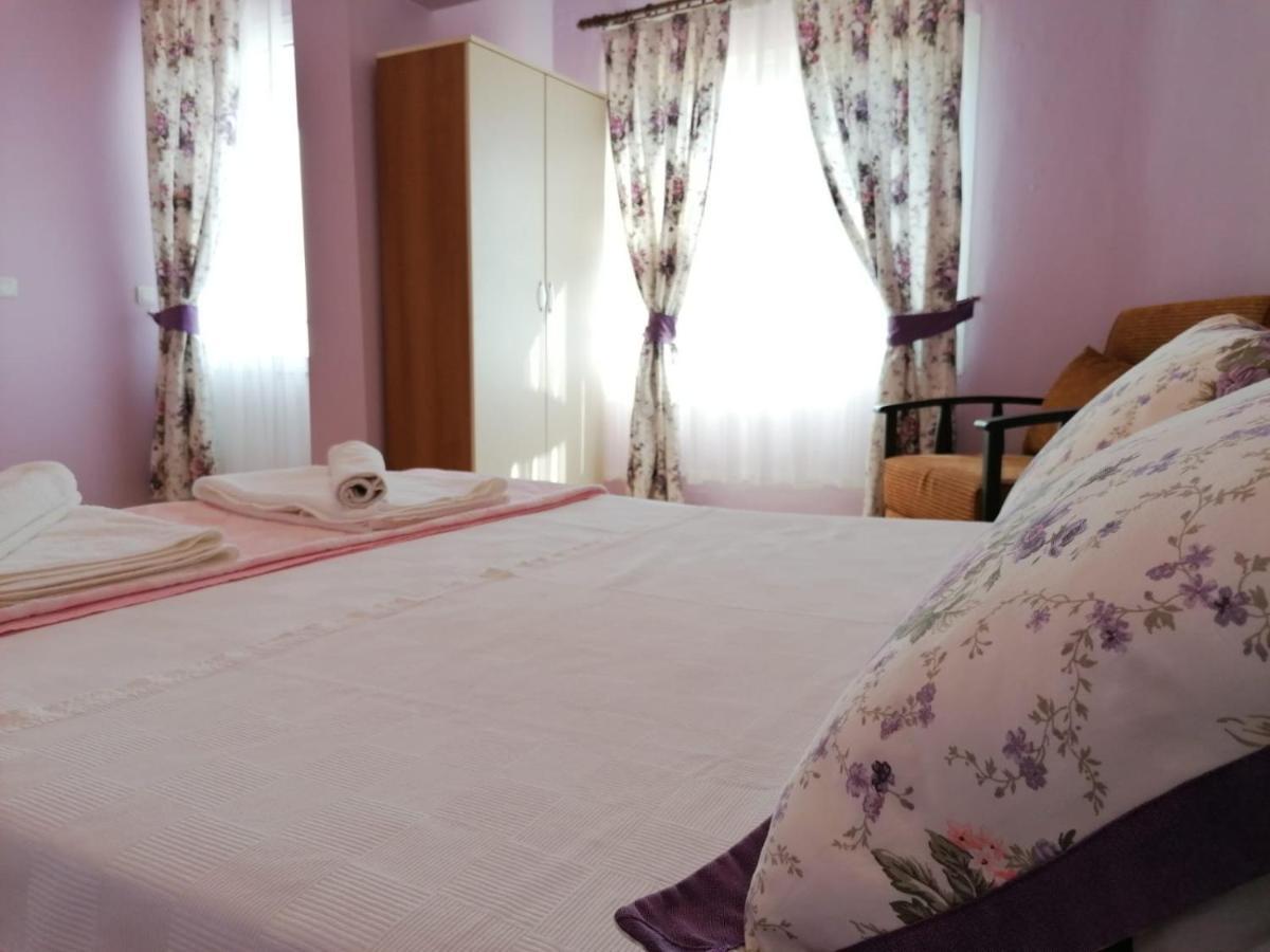 Maviev Otel Cesme Bagian luar foto