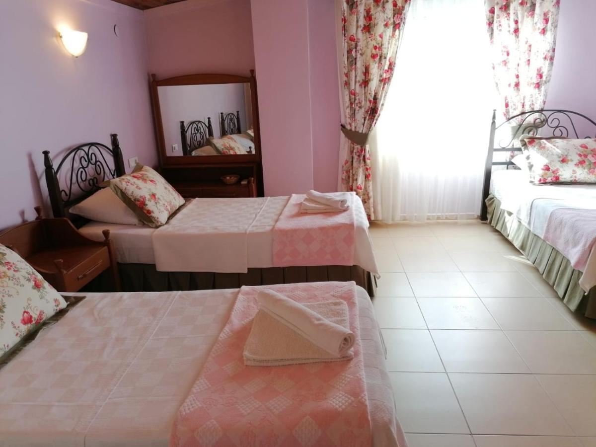 Maviev Otel Cesme Bagian luar foto