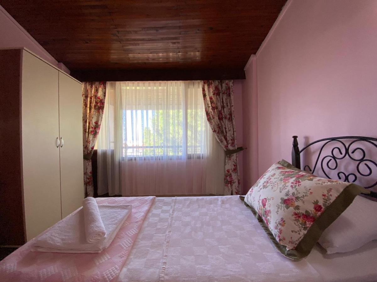 Maviev Otel Cesme Bagian luar foto