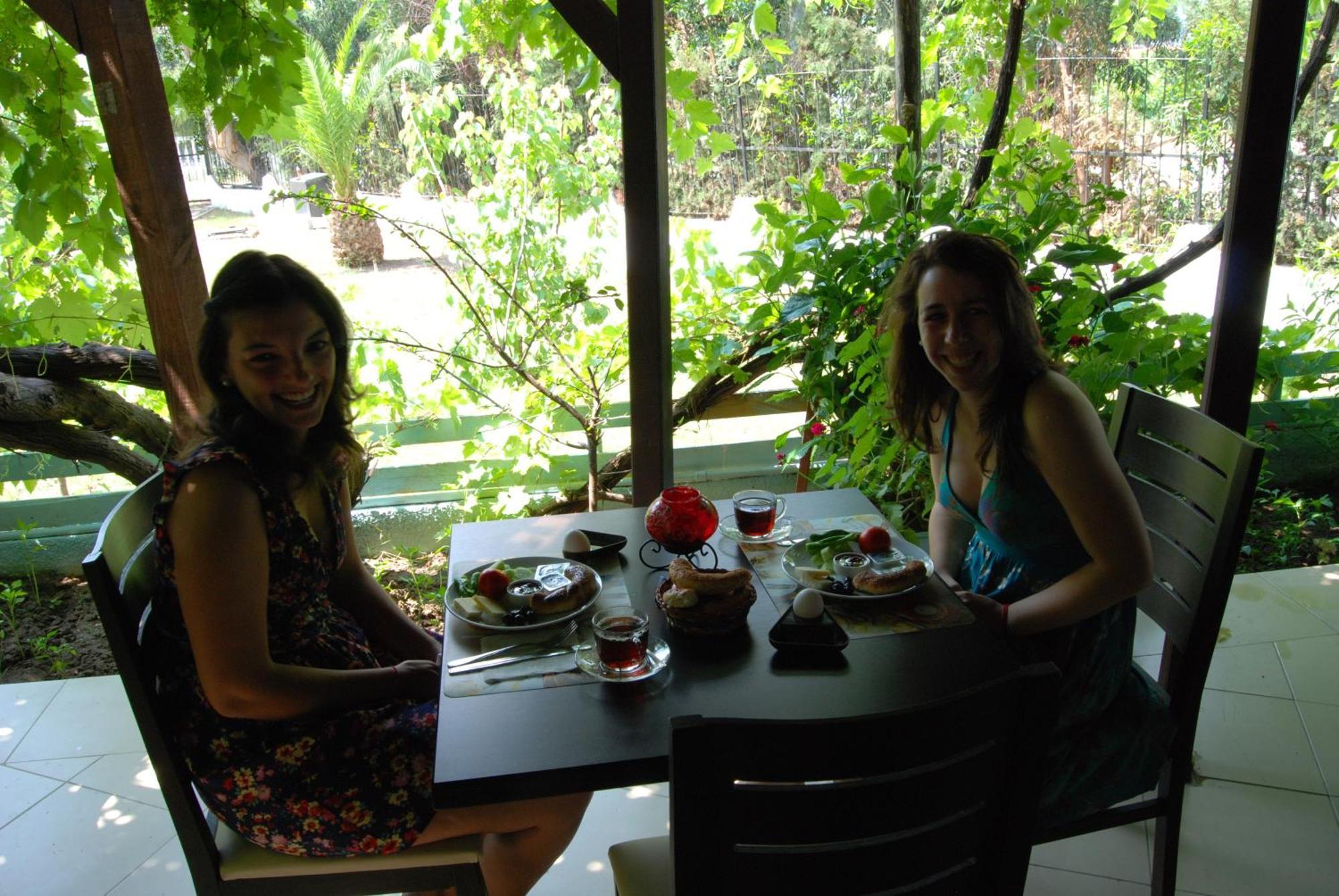 Maviev Otel Cesme Bagian luar foto